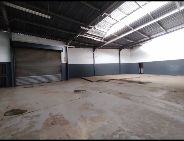 1,757M² WAREHOUSE TO LET IN GERMISTON CENTRAL